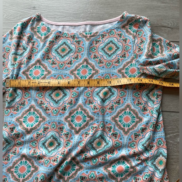 Beautiful peach and light blue patterned Talbots 3/4 sleeved shirt, size SP - Picture 4 of 8
